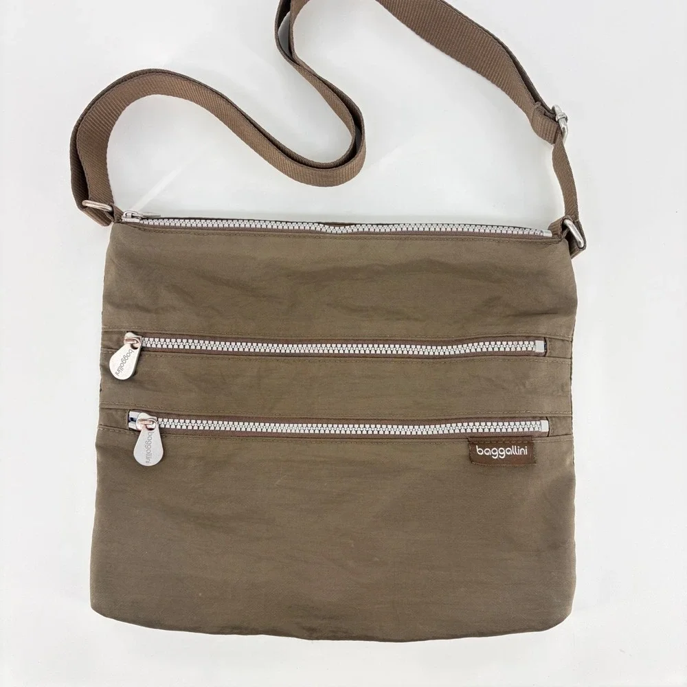 Baggallini Crossbody Bag Medium Olive Green Nylon Multi-Zip Gorpcore Travel